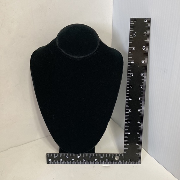 BLACK VELVET Velour Necklace Jewelry Bust Display 11 x 8 inches - Picture 2 of 10